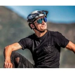 LUNETTES JULBO EDGE ARGENT-BLANC/SPECTRON 3 -Équipement De Cyclisme lunettes julbo edge argent blancspectron 3 4